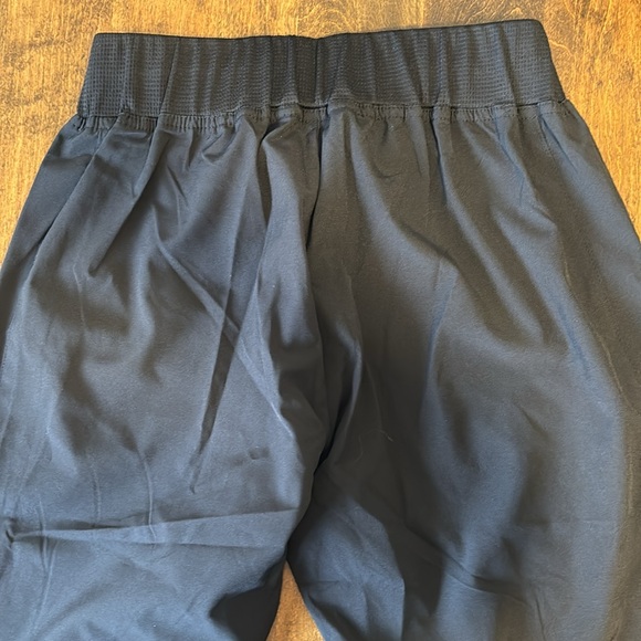 White Cross Fit jogger scrubs. - Picture 4 of 7